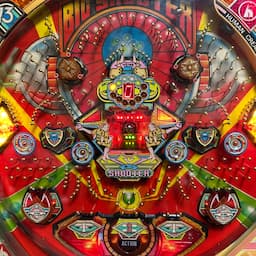 レトロパチンコ専門店パーラーまどか西インター店